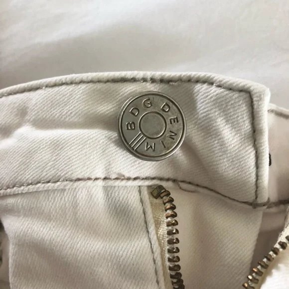 White Urban Outfitters BDG Spade High-Rise Pin-Up Shorts - Picture 7 of 15